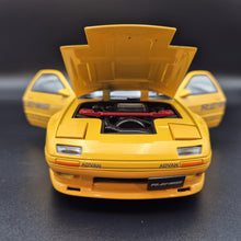 Load image into Gallery viewer, Explorafind 1989 Mazda RX-7 Yellow 1:24 Die Cast Car