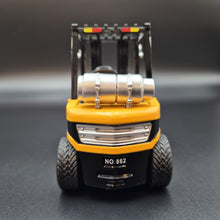 Load image into Gallery viewer, Explorafind Forklift Truck Yellow 1:24 Die Cast