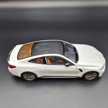 Load image into Gallery viewer, Explorafind 2023 BMW M4 G82 Coupe Pearl White 1:24 Die Cast Car