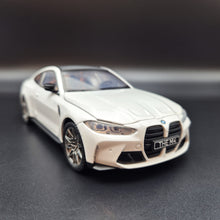 Load image into Gallery viewer, Explorafind 2023 BMW M4 G82 Coupe Pearl White 1:24 Die Cast Car