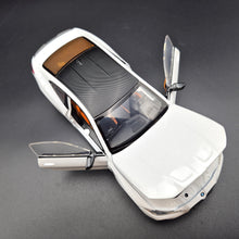 Load image into Gallery viewer, Explorafind 2023 BMW M4 G82 Coupe Pearl White 1:24 Die Cast Car