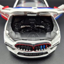 Load image into Gallery viewer, Explorafind 2020 BMW M8 GTE White 1:24 Die Cast Car