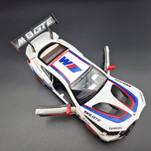 Load image into Gallery viewer, Explorafind 2020 BMW M8 GTE White 1:24 Die Cast Car