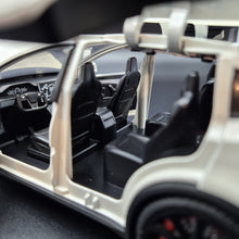Load image into Gallery viewer, Explorafind 2020 Tesla Model X Off White 1:24 Die Cast Car