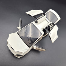 Load image into Gallery viewer, Explorafind 2020 Tesla Model X Off White 1:24 Die Cast Car