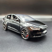 Load image into Gallery viewer, Explorafind 2020 Tesla Model X Black 1:24 Die Cast Car