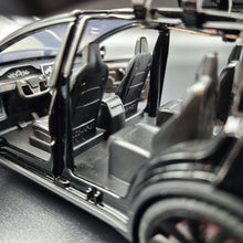 Load image into Gallery viewer, Explorafind 2020 Tesla Model X Black 1:24 Die Cast Car