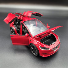 Load image into Gallery viewer, Explorafind 2020 Tesla Model X Red 1:24 Die Cast Car