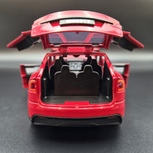 Load image into Gallery viewer, Explorafind 2020 Tesla Model X Red 1:24 Die Cast Car