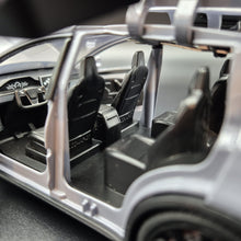 Load image into Gallery viewer, Explorafind 2020 Tesla Model X Grey 1:24 Die Cast Car