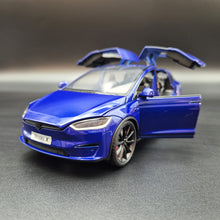 Load image into Gallery viewer, Explorafind 2020 Tesla Model X Blue 1:24 Die Cast Car