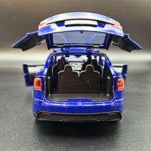 Load image into Gallery viewer, Explorafind 2020 Tesla Model X Blue 1:24 Die Cast Car