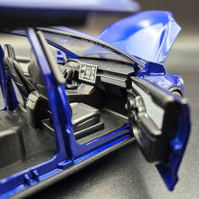 Load image into Gallery viewer, Explorafind 2020 Tesla Model X Blue 1:24 Die Cast Car