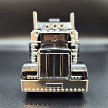 Load image into Gallery viewer, Explorafind Peterbilt 389 AeroCab Style Truck Black 1:24 Die Cast Truck