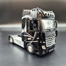 Load image into Gallery viewer, Explorafind 2023 Mercedes-Benz Actros 1851 Truck Black 1:24 Die Cast Truck