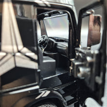 Load image into Gallery viewer, Explorafind 2023 Mercedes-Benz Actros 1851 Truck Black 1:24 Die Cast Truck