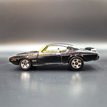 Load image into Gallery viewer, Hot Wheels 2005 '69 Pontiac GTO Black #18 2005 First Editions Realistix 18/20