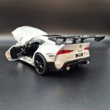 Load image into Gallery viewer, Explorafind 2023 Toyota Supra White 1:24 Die Cast Car