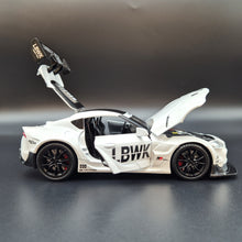 Load image into Gallery viewer, Explorafind 2023 Toyota Supra White 1:24 Die Cast Car