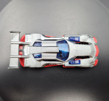 Load image into Gallery viewer, Hot Wheels 2017 GT Hunter Grey Fan Stands Loose