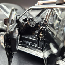 Load image into Gallery viewer, Explorafind 2023 Nissan Patrol Black 1:32 Die Cast Car