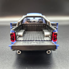 Load image into Gallery viewer, Explorafind 2022 Chevrolet Silverado 1500 Matte Blue 1:32 Die Cast Pickup