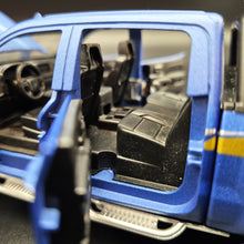 Load image into Gallery viewer, Explorafind 2022 Chevrolet Silverado 1500 Matte Blue 1:32 Die Cast Pickup