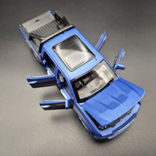 Load image into Gallery viewer, Explorafind 2022 Chevrolet Silverado 1500 Matte Blue 1:32 Die Cast Pickup