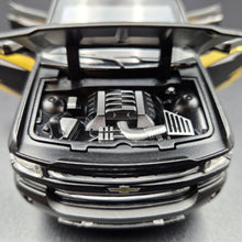 Load image into Gallery viewer, Explorafind 2022 Chevrolet Silverado 1500 Matte Black 1:32 Die Cast Pickup