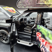 Load image into Gallery viewer, Explorafind 2022 Chevrolet Silverado Camper Black 1:32 Die Cast Pickup