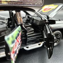 Load image into Gallery viewer, Explorafind 2022 Chevrolet Silverado Camper Black 1:32 Die Cast Pickup