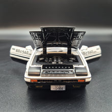 Load image into Gallery viewer, Explorafind 1986 Toyota Trueno AE86 "Initial D" White 1:32 Die Cast Car