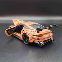 Load image into Gallery viewer, Explorafind 2019 Porsche 911 RSR Pink 1:32 Die Cast Car