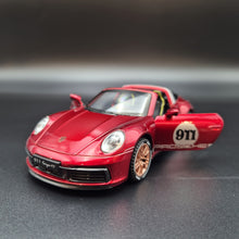Load image into Gallery viewer, Explorafind 2021 Porsche 911 Targa 4S Red 1:32 Die Cast Car