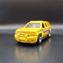 Load image into Gallery viewer, Hot Wheels 2013 '07 Chevy Tahoe Yellow #13 HW City Rescue 3/10