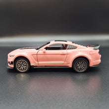 Load image into Gallery viewer, Explorafind 2022 Ford Mustang Shelby GT500 Pink 1:32 Die Cast Car