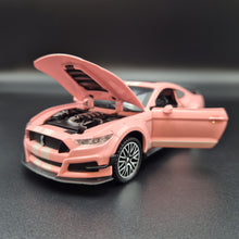 Load image into Gallery viewer, Explorafind 2022 Ford Mustang Shelby GT500 Pink 1:32 Die Cast Car