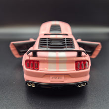 Load image into Gallery viewer, Explorafind 2022 Ford Mustang Shelby GT500 Pink 1:32 Die Cast Car