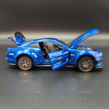 Load image into Gallery viewer, Explorafind 2022 Ford Mustang Shelby GT500 Blue 1:32 Die Cast Car