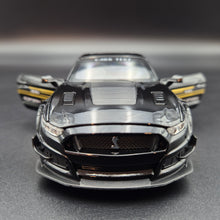 Load image into Gallery viewer, Explorafind 2022 Ford Mustang Shelby GT500 Black 1:32 Die Cast Car