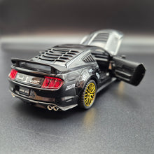 Load image into Gallery viewer, Explorafind 2022 Ford Mustang Shelby GT500 Black 1:32 Die Cast Car
