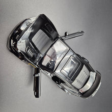 Load image into Gallery viewer, Explorafind 2022 Ford Mustang Shelby GT500 Black 1:32 Die Cast Car