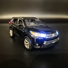 Load image into Gallery viewer, Explorafind 2019 Toyota Highlander Black 1:32 Die Cast Car
