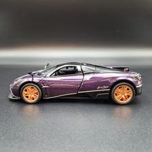 Load image into Gallery viewer, Explorafind 2018 Pagani Huayra Purple 1:32 Die Cast Car