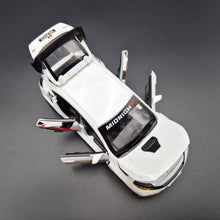 Load image into Gallery viewer, Explorafind 2021 Honda Civic Type White 1:32 Die Cast Car