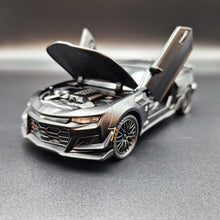 Load image into Gallery viewer, Explorafind 2020 Chevrolet Camaro ZL1 Matte Black 1:32 Die Cast Car