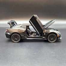 Load image into Gallery viewer, Explorafind 2020 Chevrolet Camaro ZL1 Matte Black 1:32 Die Cast Car