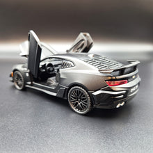 Load image into Gallery viewer, Explorafind 2020 Chevrolet Camaro ZL1 Matte Black 1:32 Die Cast Car