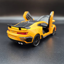 Load image into Gallery viewer, Explorafind 2020 Chevrolet Camaro ZL1 Yellow 1:32 Die Cast Car