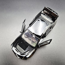 Load image into Gallery viewer, Explorafind 2007 Mitsubishi EVO IX Black 1:32 Die Cast Car